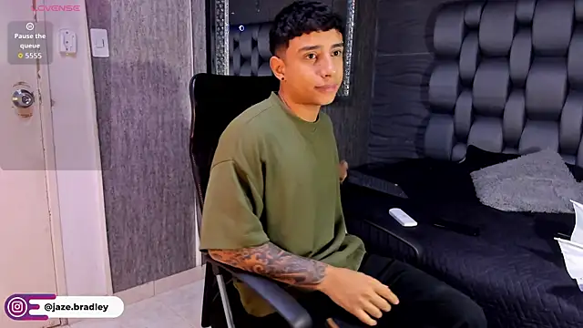 jaze bradley online show from September 20, 2025, 11:22 am