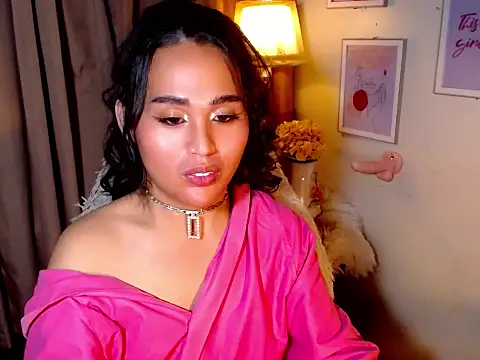urmidnightcravingsxx online show from May 5, 2026, 2:30 am