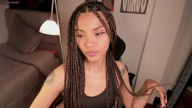 Snapshot of Nati____ chatting on September 18, 2025, 3:19 am Nati online show from September 18, 2025, 3:19 am