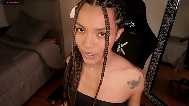 Snapshot of Nati____ chatting on September 23, 2025, 4:48 am Nati online show from September 23, 2025, 4:48 am