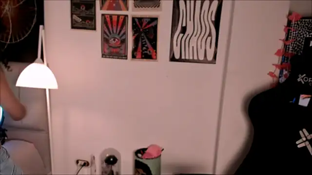 Snapshot of Nati____ chatting on October 15, 2025, 4:01 am Nati online show from October 15, 2025, 4:01 am