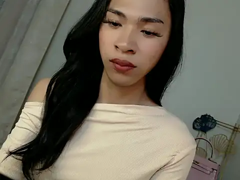 Annaloula online show from November 26, 2025, 4:30 pm