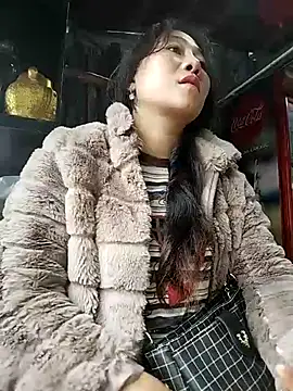 babychill09 online show from October 1, 2025, 2:17 am