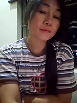 babychill09 online show from October 6, 2025, 2:03 pm