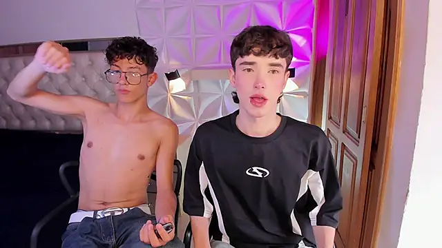 Snapshot of austin_rouse chatting on February 19, 2026, 8:16 pm austin rouse online show from February 19, 2026, 8:16 pm