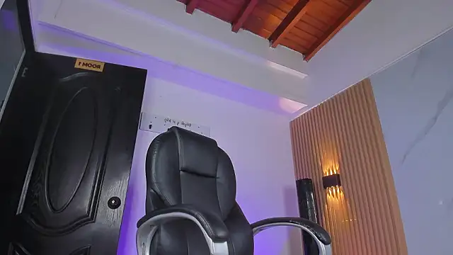 Snapshot of austin_rouse chatting on March 18, 2026, 7:28 pm austin rouse online show from March 18, 2026, 7:28 pm