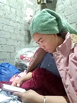 jienrrr online show from November 22, 2025, 12:37 pm