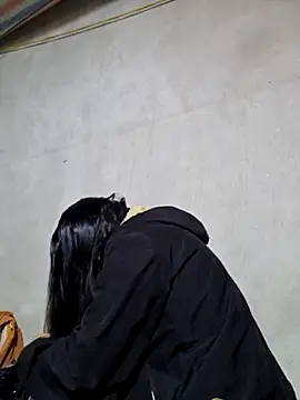 yoowwmr online show from November 20, 2025, 11:48 pm