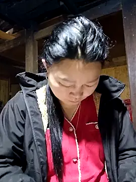 yoowwmr online show from February 1, 2026, 2:21 am