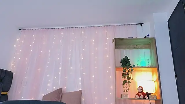 anitaglow online show from October 7, 2025, 2:58 pm