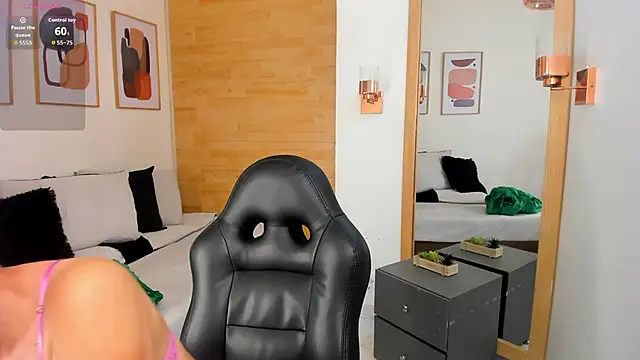 Alexia milf  online show from September 17, 2025, 11:23 am