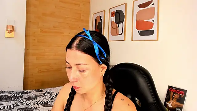 Alexia milf  online show from October 10, 2025, 10:36 am