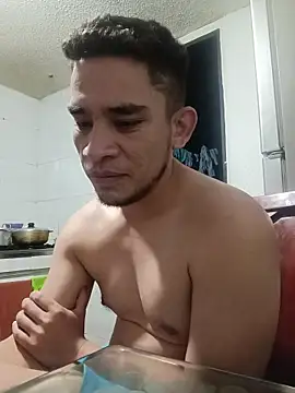 Snapshot of Andreshot911 chatting on October 25, 2025, 4:42 am Andreshot911 online show from October 25, 2025, 4:42 am