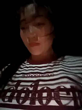 Zhan99999 online show from May 9, 2026, 11:26 am