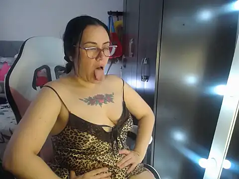 Snapshot of sweet_adele_ chatting on October 24, 2025, 2:57 pm sweet adele  online show from October 24, 2025, 2:57 pm