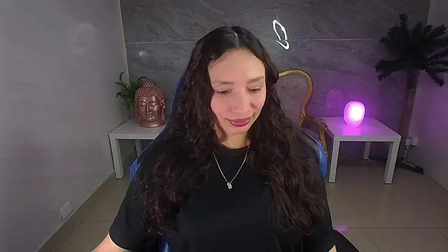 Snapshot of evageline_s chatting on September 9, 2025, 3:39 am evageline s online show from September 9, 2025, 3:39 am