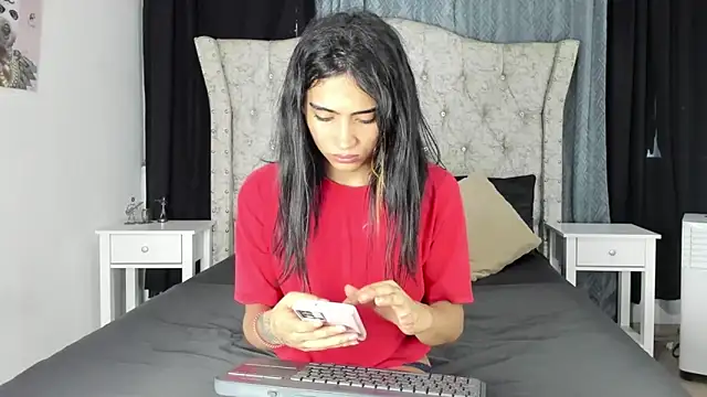 aleja spearsx online show from May 8, 2026, 11:59 am