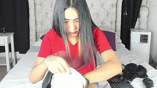 aleja spearsx online show from June 17, 2026, 12:07 pm