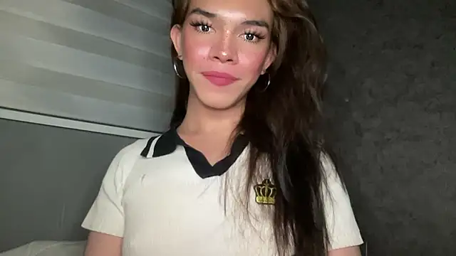 Snapshot of Misselliefayexxx chatting on October 10, 2025, 12:42 am Misselliefayexxx online show from October 10, 2025, 12:42 am