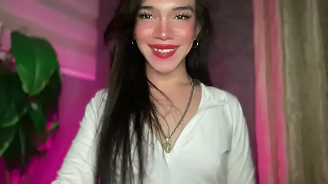 Snapshot of Misselliefayexxx chatting on April 15, 2026, 1:56 am Misselliefayexxx online show from April 15, 2026, 1:56 am