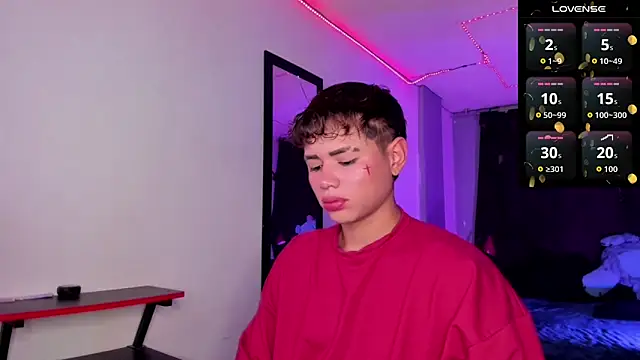 Snapshot of Jostin18 chatting on September 15, 2025, 1:44 pm Jostin18 online show from September 15, 2025, 1:44 pm