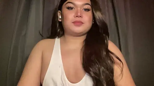 Snapshot of RedHead_Thalia chatting on February 18, 2026, 6:26 pm RedHead Thalia online show from February 18, 2026, 6:26 pm