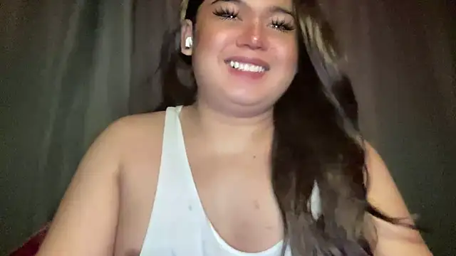 Snapshot of RedHead_Thalia chatting on February 19, 2026, 5:42 pm RedHead Thalia online show from February 19, 2026, 5:42 pm