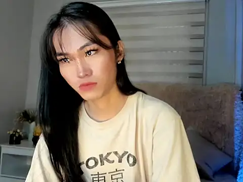 lovelychanel69xx online show from September 19, 2025, 10:43 pm