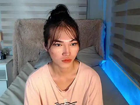 lovelychanel69xx online show from September 28, 2025, 10:37 pm