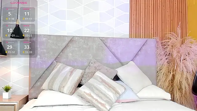 Jade Whisper online show from February 3, 2026, 1:26 am