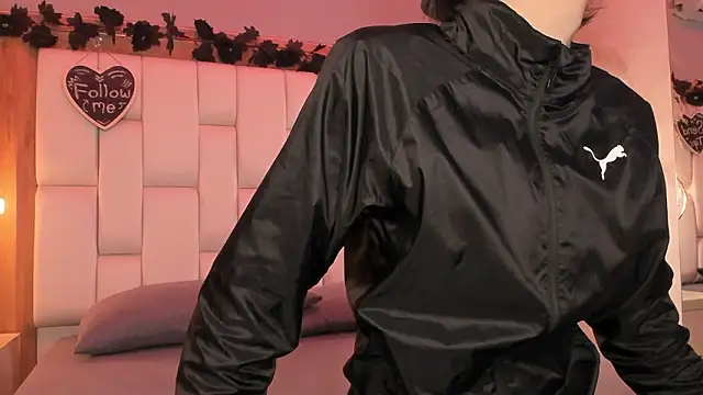 Snapshot of Daphne_And_Roger chatting on February 24, 2026, 10:57 am Daphne And Roger online show from February 24, 2026, 10:57 am