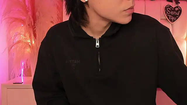 Snapshot of Daphne_And_Roger chatting on February 27, 2026, 10:59 am Daphne And Roger online show from February 27, 2026, 10:59 am