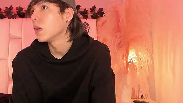 Snapshot of Daphne_And_Roger chatting on March 16, 2026, 11:14 am Daphne And Roger online show from March 16, 2026, 11:14 am