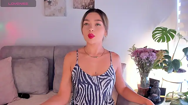 Estrer collins online show from September 15, 2025, 8:20 pm