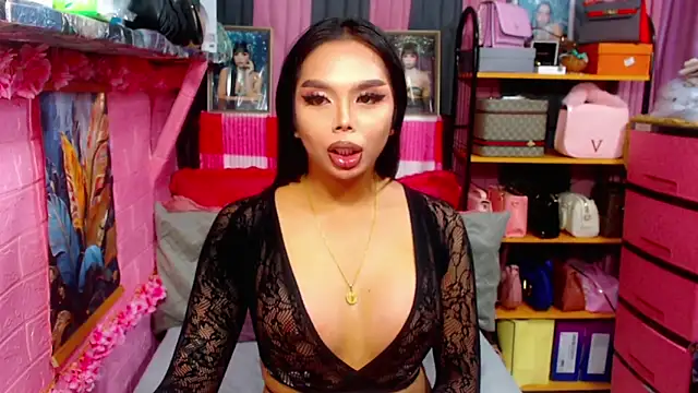 Snapshot of MoniqueCeleste chatting on October 2, 2025, 4:14 pm MoniqueCeleste online show from October 2, 2025, 4:14 pm