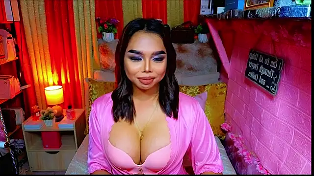 Snapshot of MoniqueCeleste chatting on February 11, 2026, 2:55 pm MoniqueCeleste online show from February 11, 2026, 2:55 pm