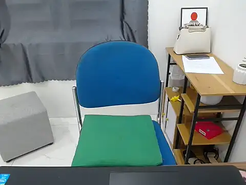 Min Min2k online show from March 31, 2026, 11:27 pm