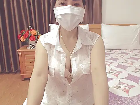 ruby 8x online show from October 8, 2025, 7:33 pm