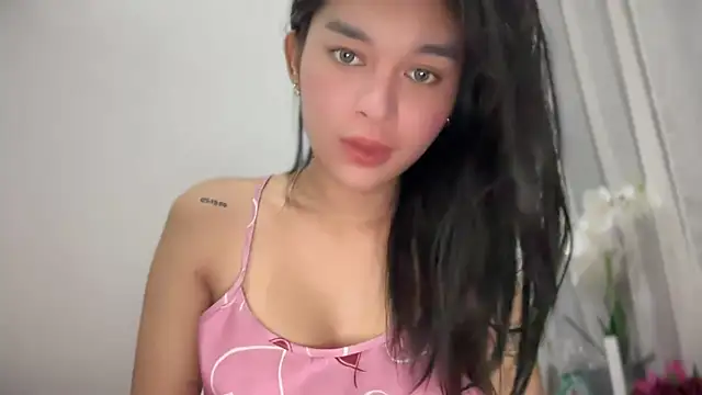 asiansmilexx online show from September 29, 2025, 5:01 am