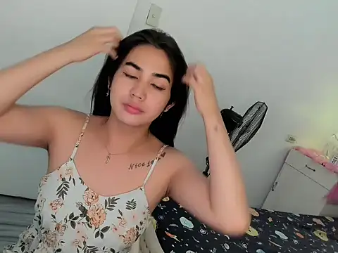 Snapshot of Alovelydoll_nica chatting on October 16, 2025, 10:55 pm Alovelydoll nica online show from October 16, 2025, 10:55 pm