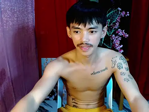 Snapshot of urhunky_boy chatting on July 1, 2026, 5:42 am urhunky boy online show from July 1, 2026, 5:42 am