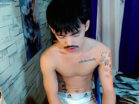 Snapshot of urhunky_boy chatting on July 9, 2026, 7:40 pm urhunky boy online show from July 9, 2026, 7:40 pm