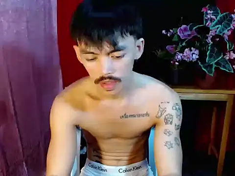 Snapshot of urhunky_boy chatting on July 25, 2026, 10:35 am urhunky boy online show from July 25, 2026, 10:35 am