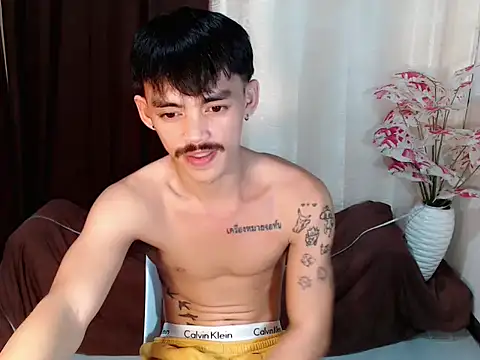 Snapshot of urhunky_boy chatting on July 28, 2026, 11:05 am urhunky boy online show from July 28, 2026, 11:05 am