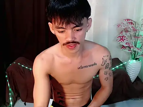 Snapshot of urhunky_boy chatting on July 31, 2026, 2:49 pm urhunky boy online show from July 31, 2026, 2:49 pm