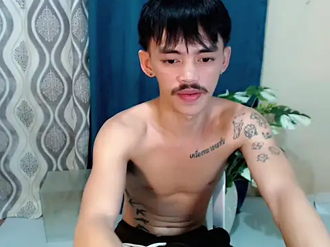 Snapshot of urhunky_boy chatting on August 1, 2026, 4:45 am urhunky boy online show from August 1, 2026, 4:45 am