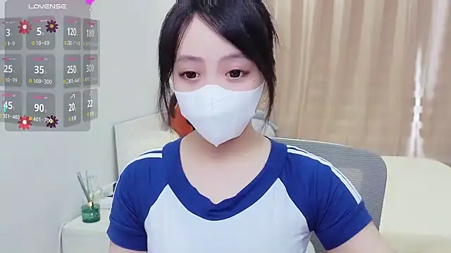 -MinaYoung- online show from September 23, 2025, 8:17 am