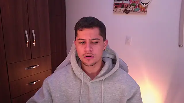 domsantiago  online show from November 4, 2025, 1:59 am