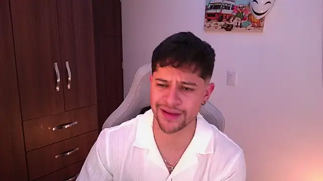 domsantiago  online show from November 28, 2025, 3:09 am