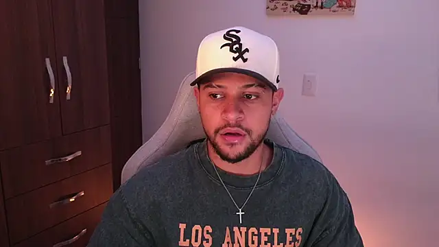 domsantiago  online show from March 5, 2026, 3:02 am